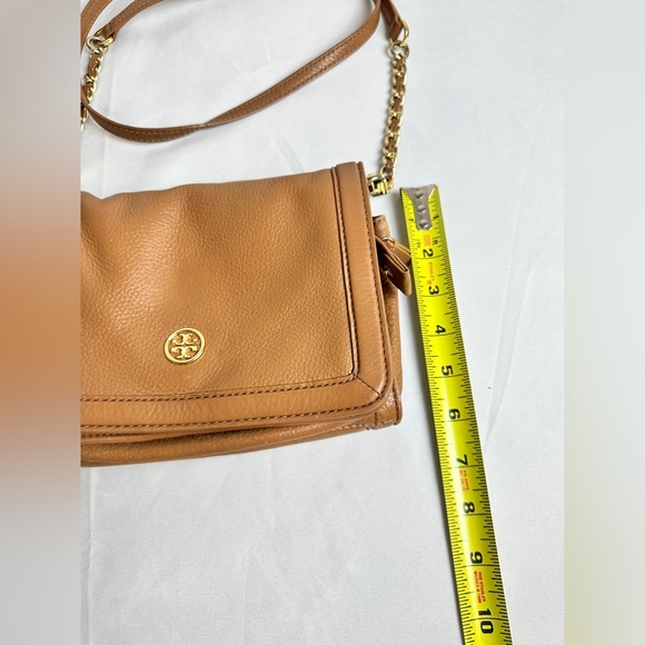 Tory Burch Brown Leather Crossbody Bag with Gold Chain - Picture 5 of 11